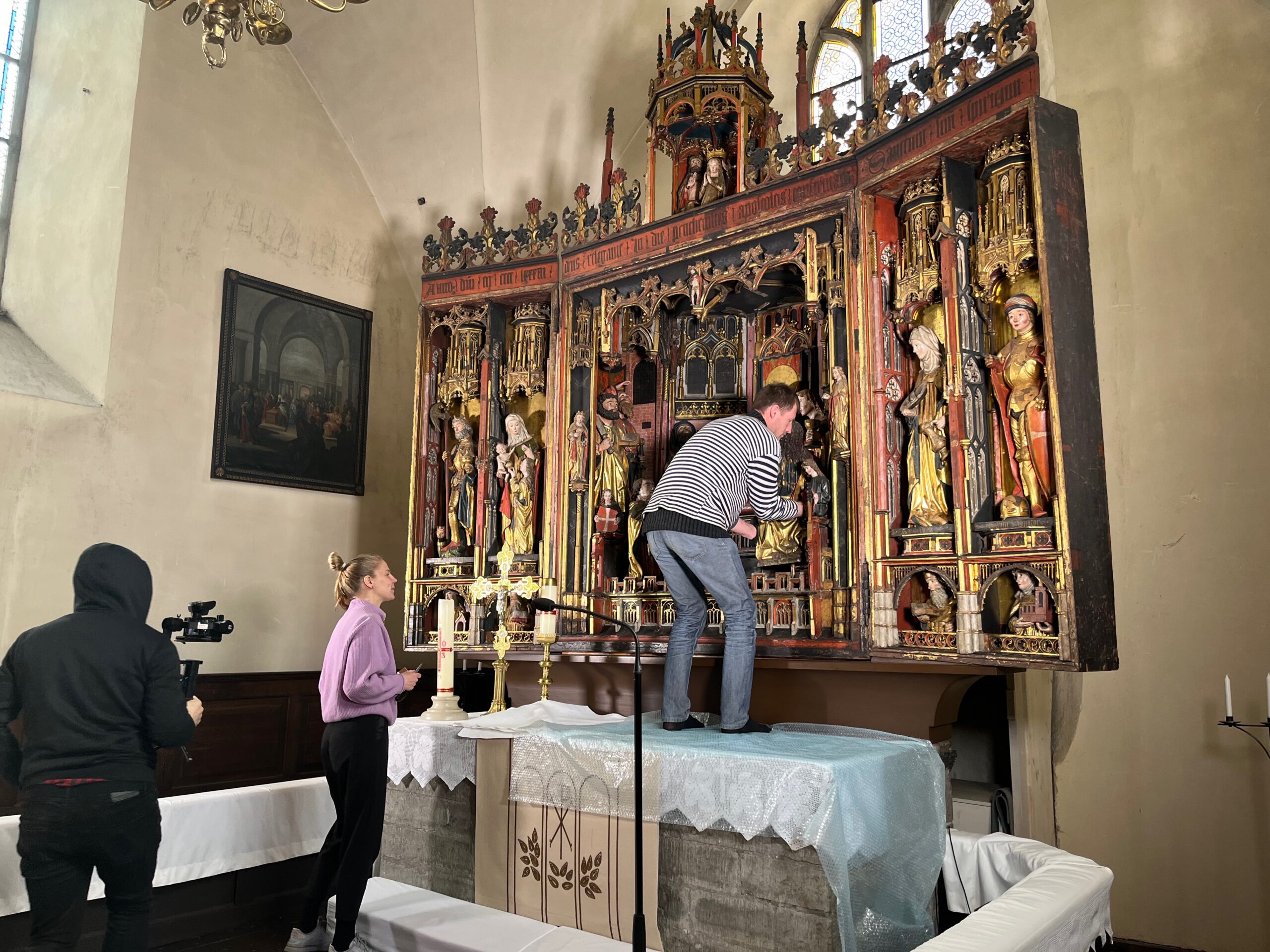 Uurimistiimi kevadtööd – püha Filippuse reis Kanuti konserveerimis- ja digiteerimiskeskusesse